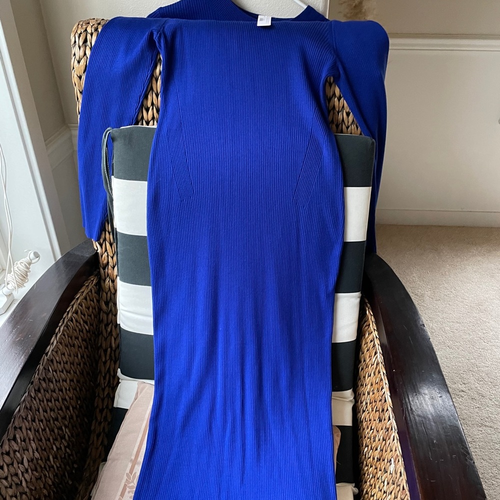 Long sleeve knit midi dress